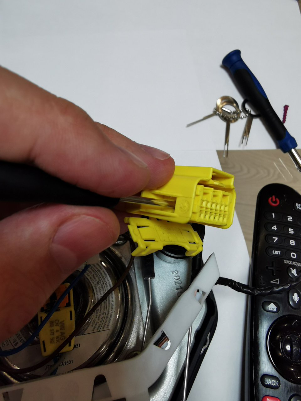 Замена кнопочного руля на сенсорный (инструкция) — Volkswagen Touareg ...