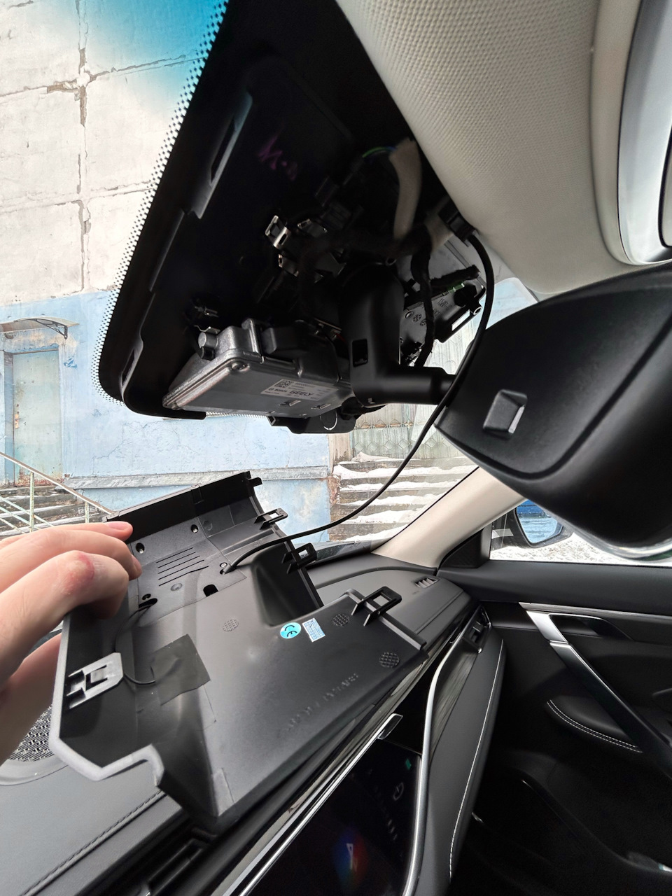 Видеорегистратор — Geely Atlas Pro, 1,5 л, 2024 года | аксессуары | DRIVE2