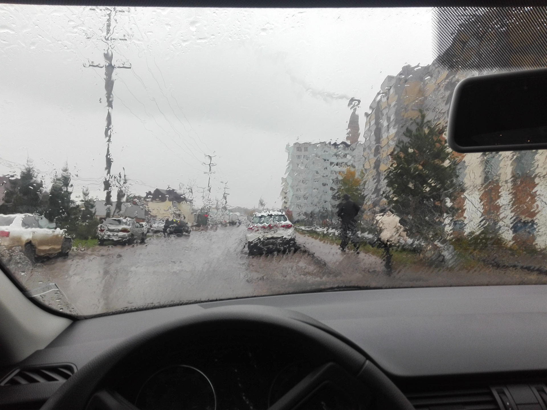 Подключение видеорегистратора в предохранительный блок Шкода Рапид ...