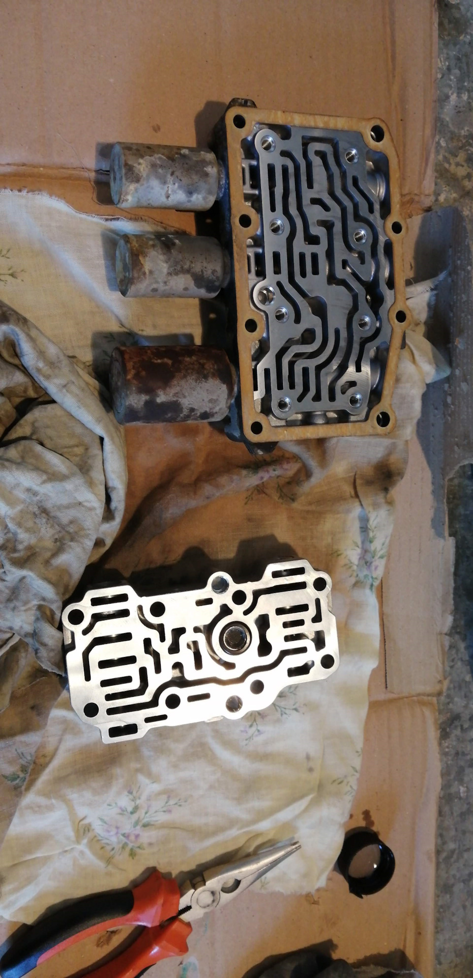 Промывка блока клапанов (соленоидов) — Honda Mobilio Spike, 1,5 л, 2006 ...