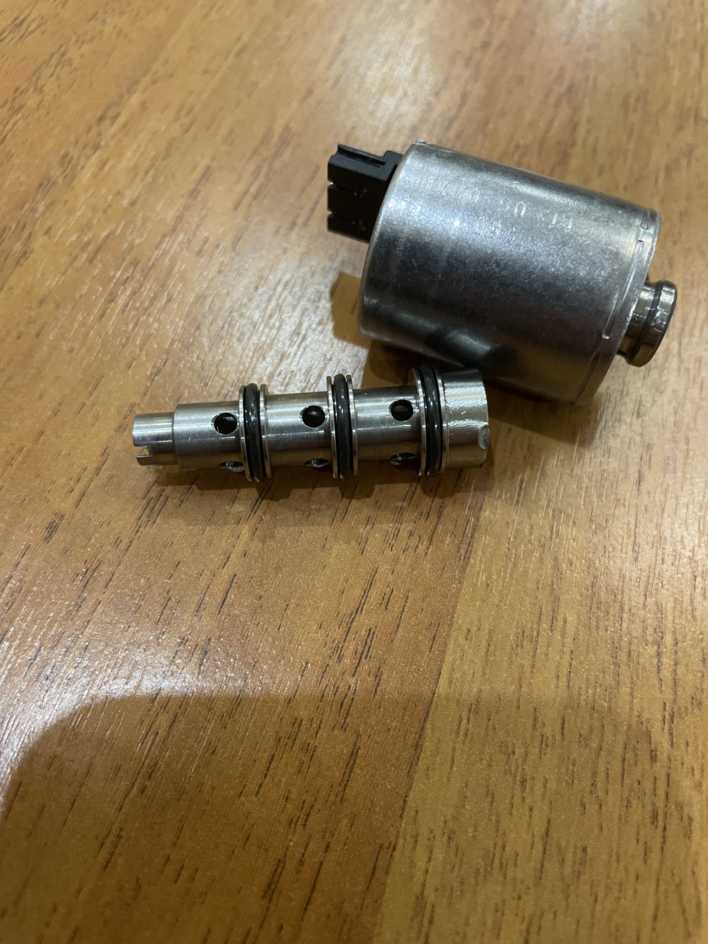 22150003 клапан муфты. Управляющий клапан n373 муфты халдекс vag. Клапан муфты халдекс тигуан. Клапан муфты n373. Клапан управления муфты халдекс n373.