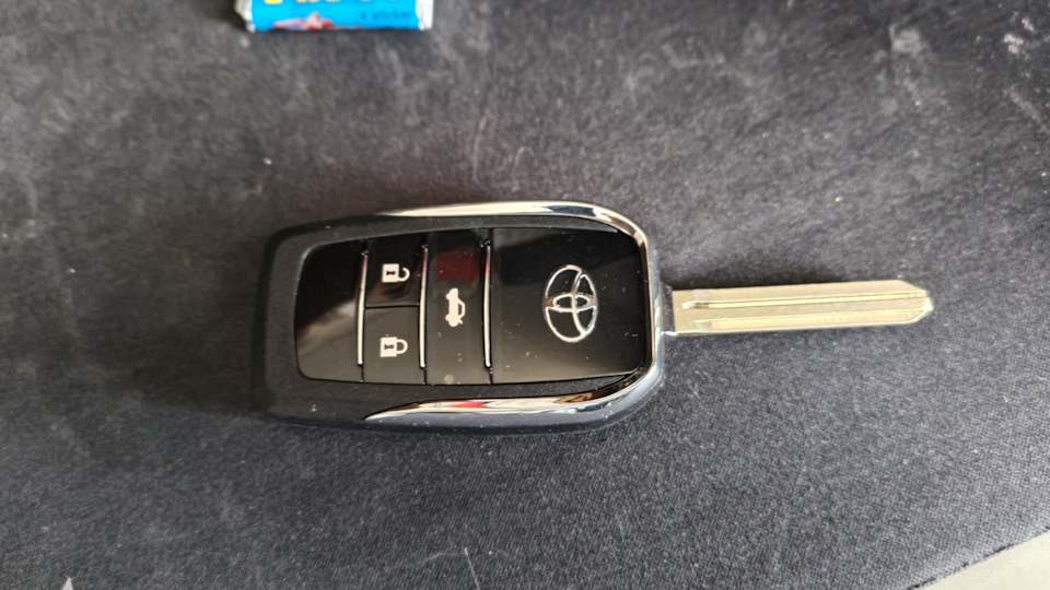 Выкидной ключ — Toyota Corolla (140/150), 1,6 л, 2012 года | аксессуары ...