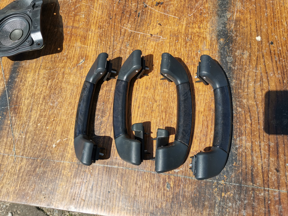 Ручки потолочные под дерево на BMW 7 series (F01/02). Б/у | 200 $ в ...
