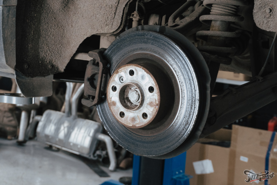 Замена тормозных дисков и колодок, плановое техническое обслуживание и ...