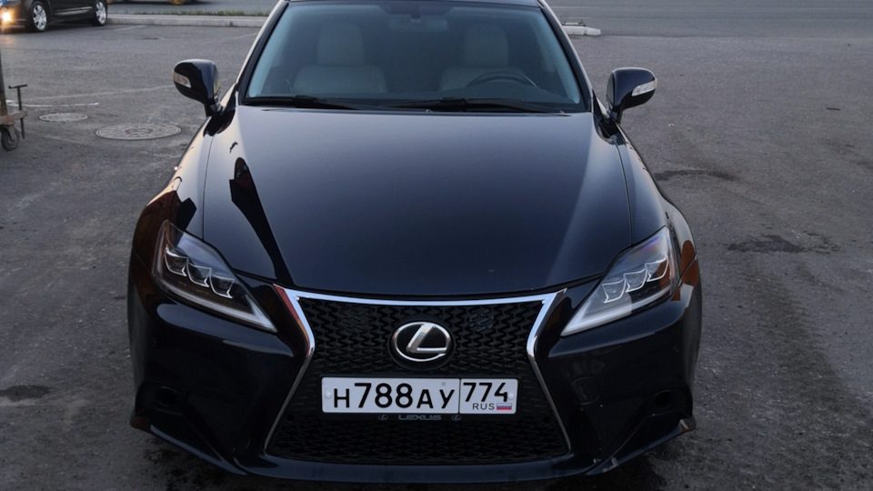 Lexus IS 250 #Carbon Edition