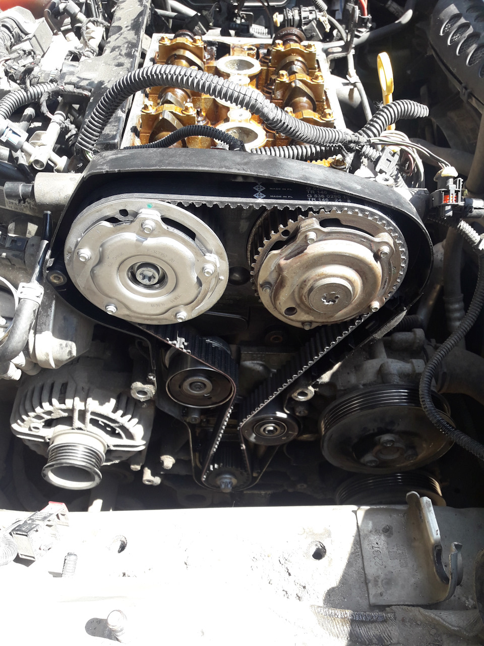 Горит масло. Нужна помощь. — Opel Vectra C, 1,8 л., 2007 года | поломка ...