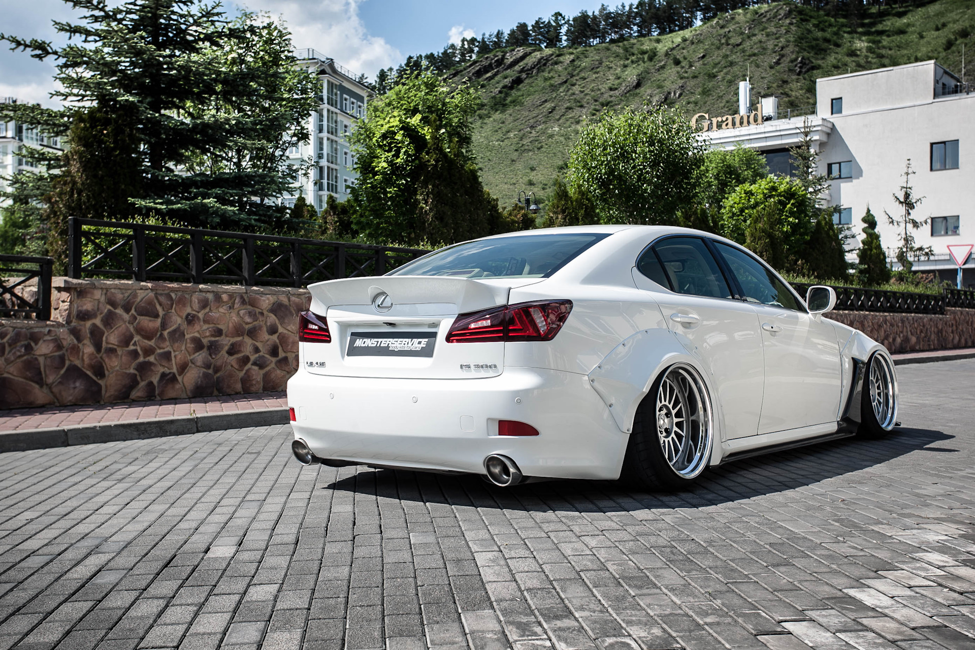 Lexus is350 Pandem