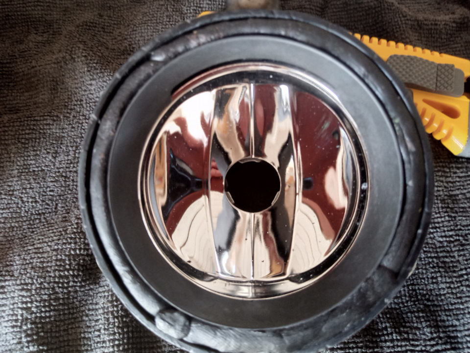 Замена стекла ПТФ — Mitsubishi Pajero Sport (2G), 3 л, 2010 года ...