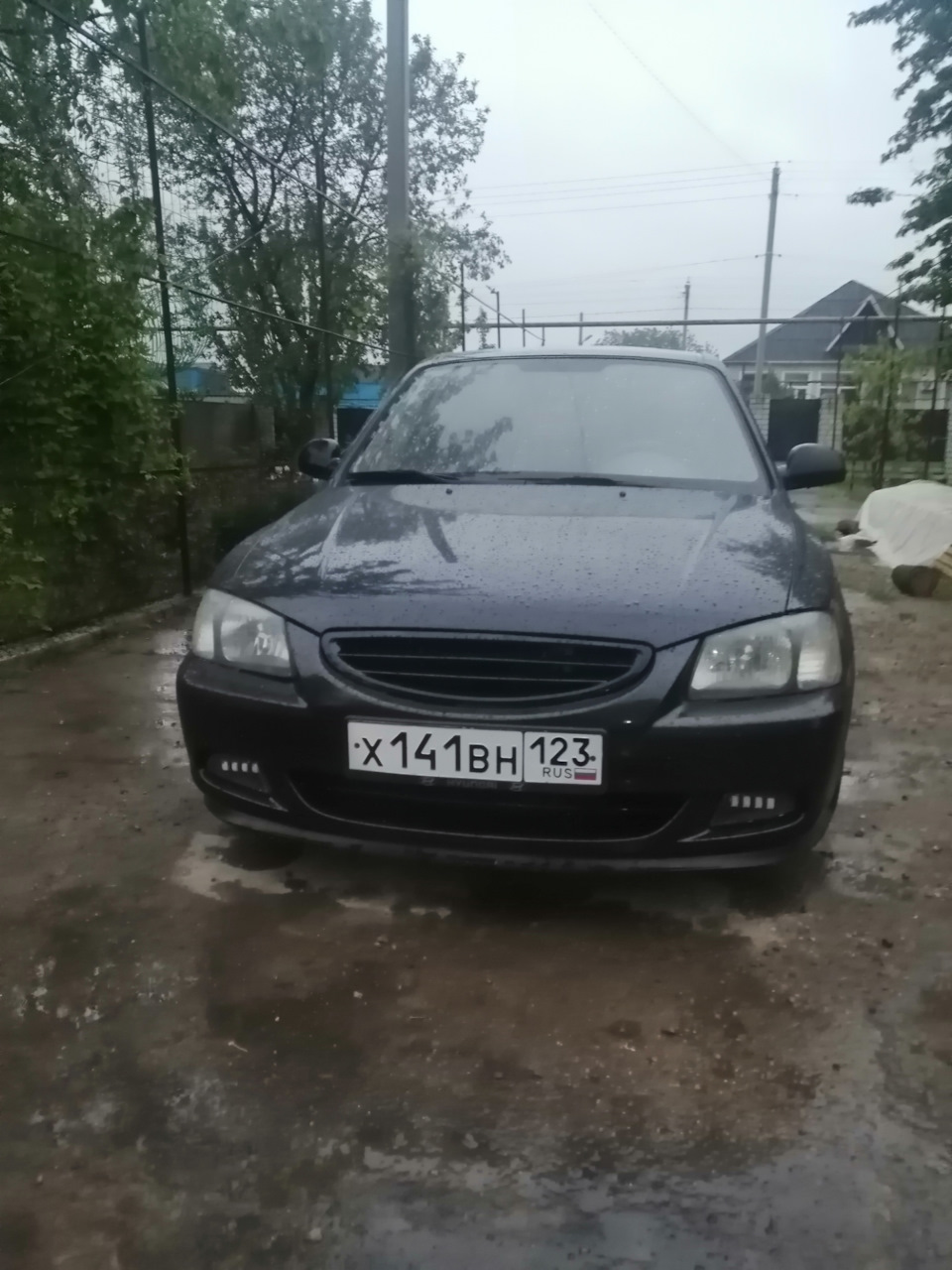Решетка радиатора без значка — Hyundai Accent (2G), 1,5 л, 2007 года ...