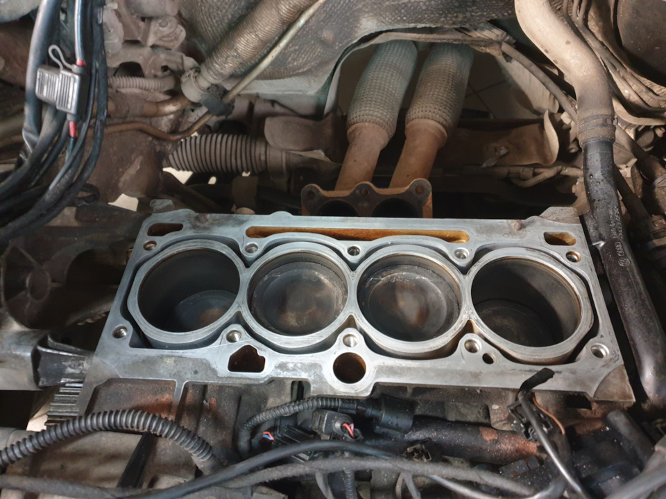 Фото в бортжурнале Volkswagen Jetta V