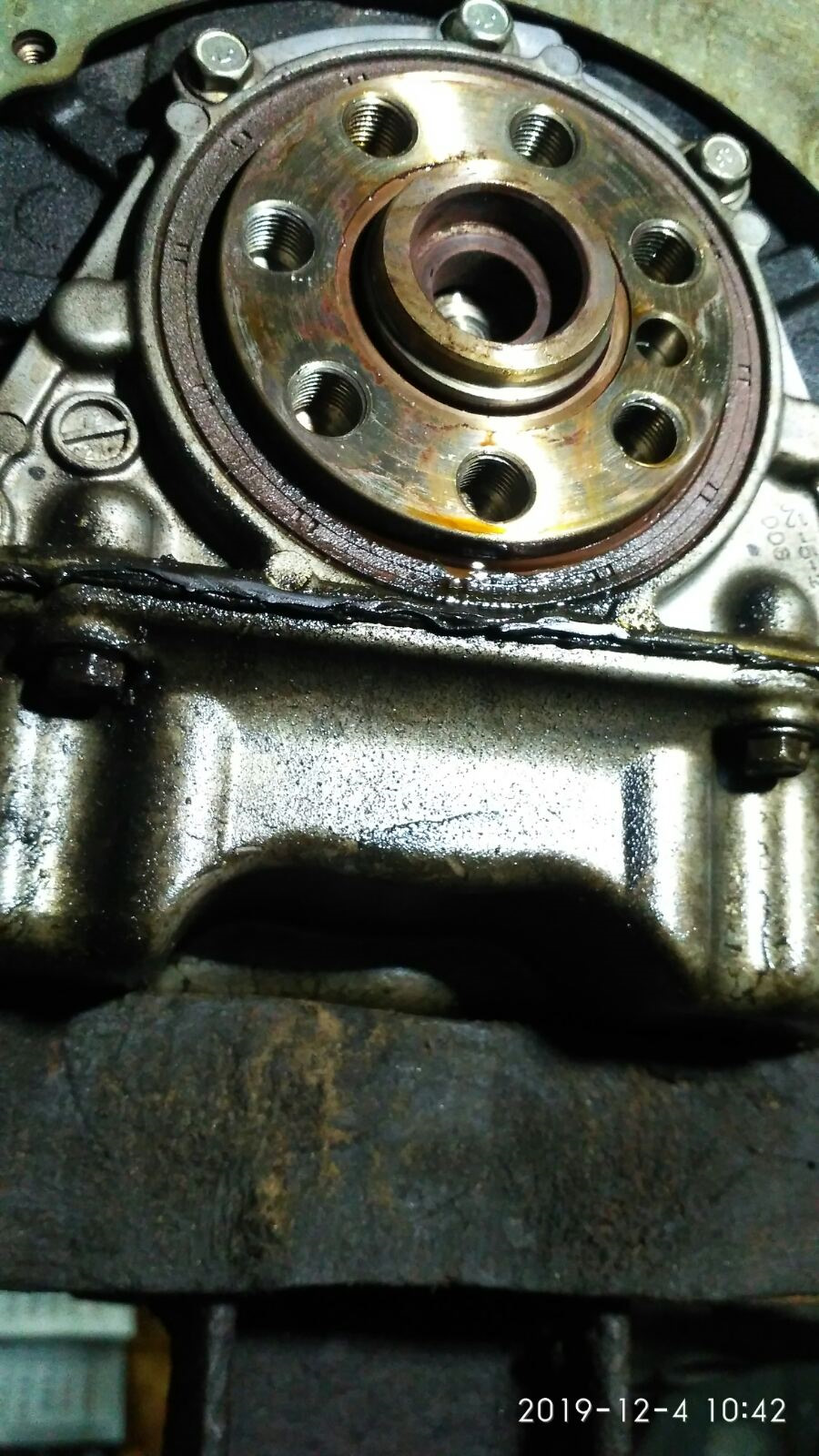 Замена заднего сальника коленвала, сальника гидротрансформатора ...