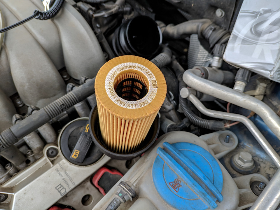 Фильтр — Audi A5 (1G). Запчасти на фото: 551130