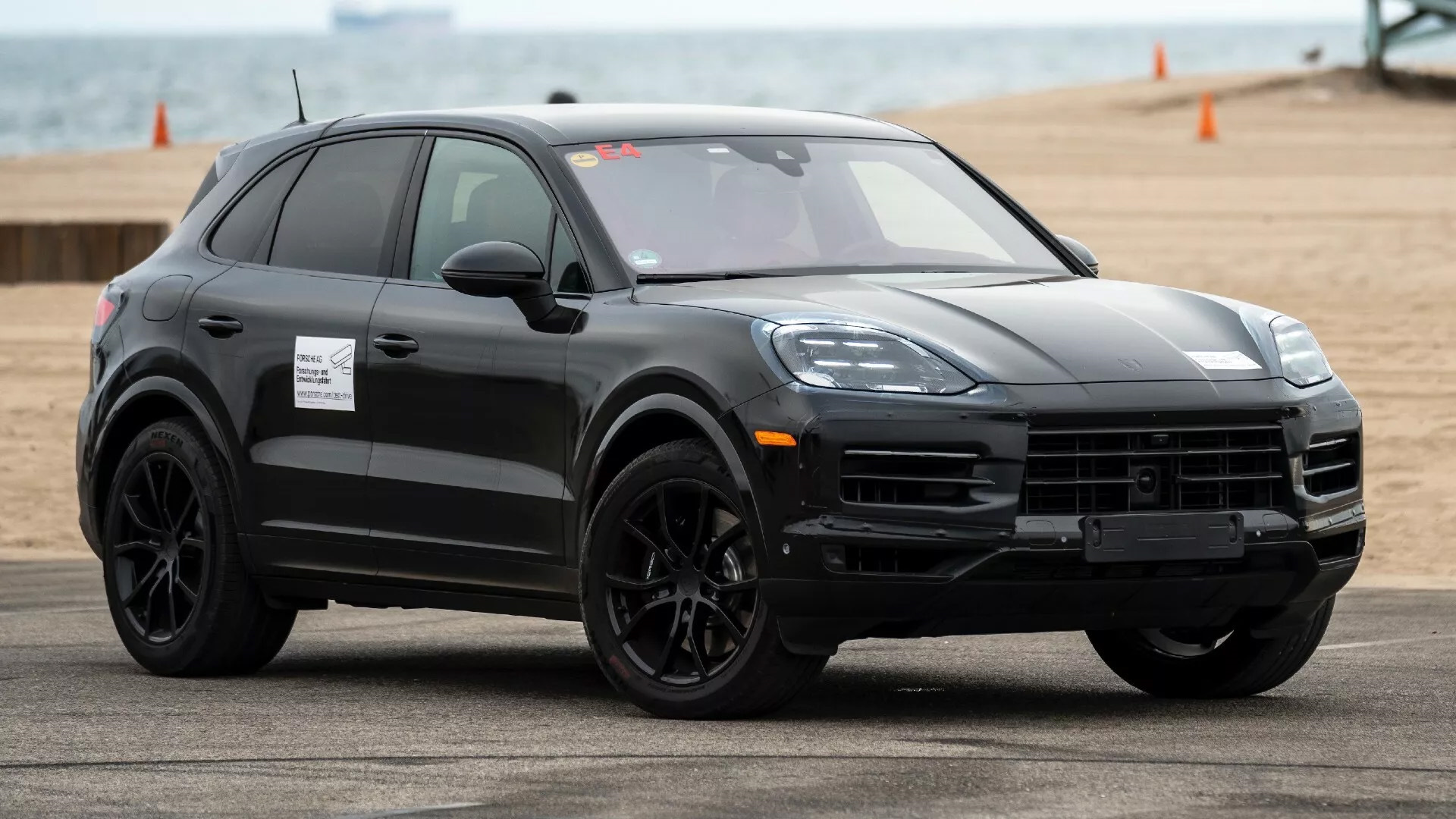 Porsche Macan Porsche Cayenne 2020