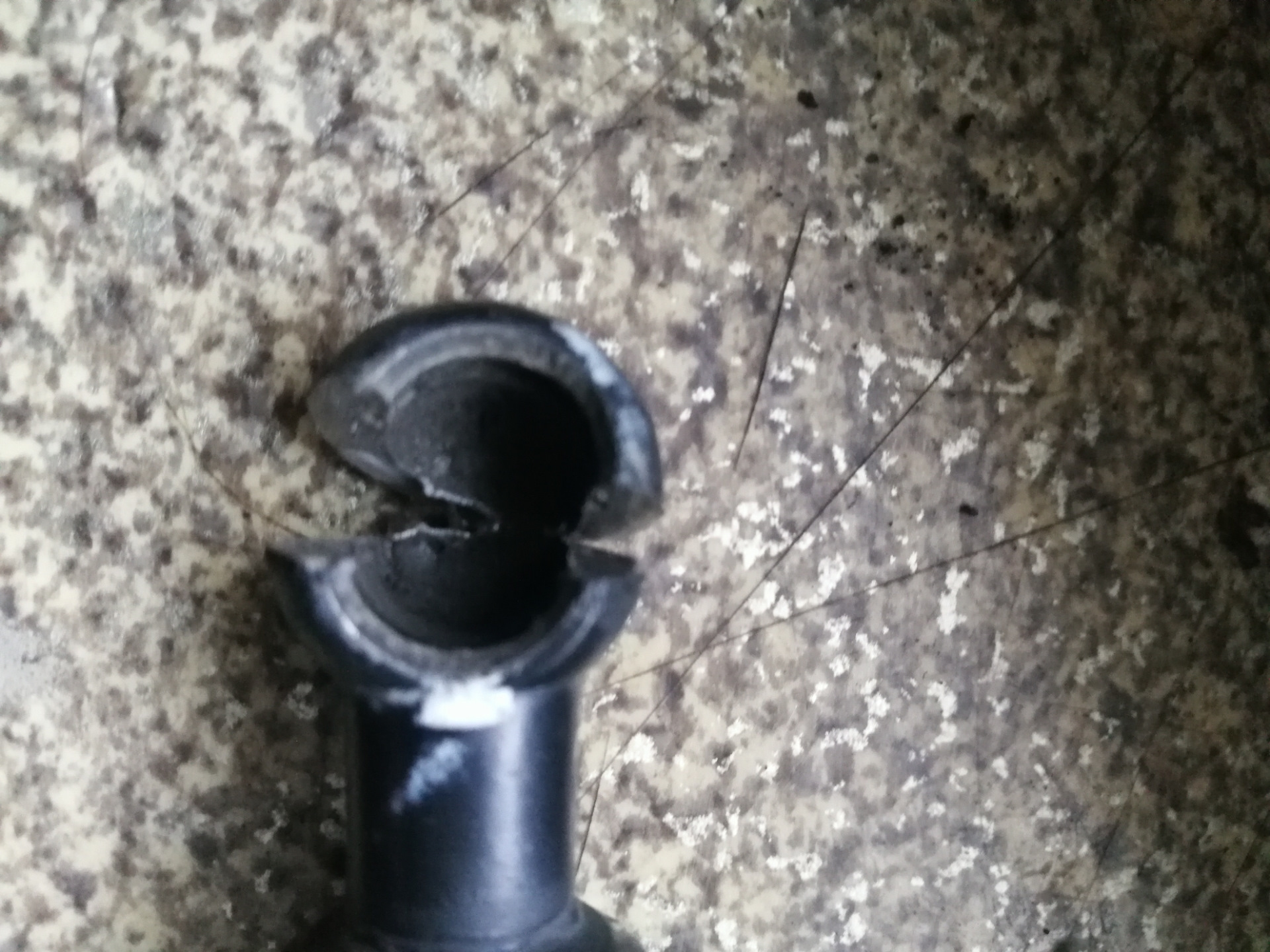 Замена стоек задней двери — Toyota Passo, 1 л, 2004 года | своими ...