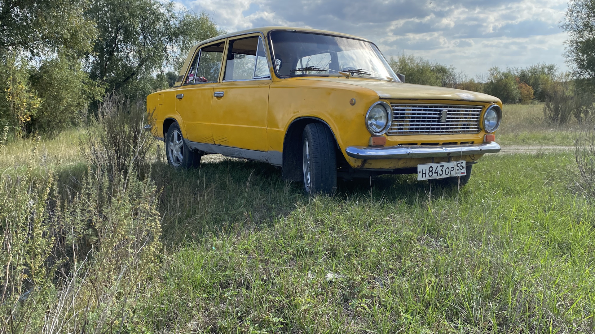 Lada 21013 1.3 бензиновый 1985 | Светло-желтая молния на DRIVE2