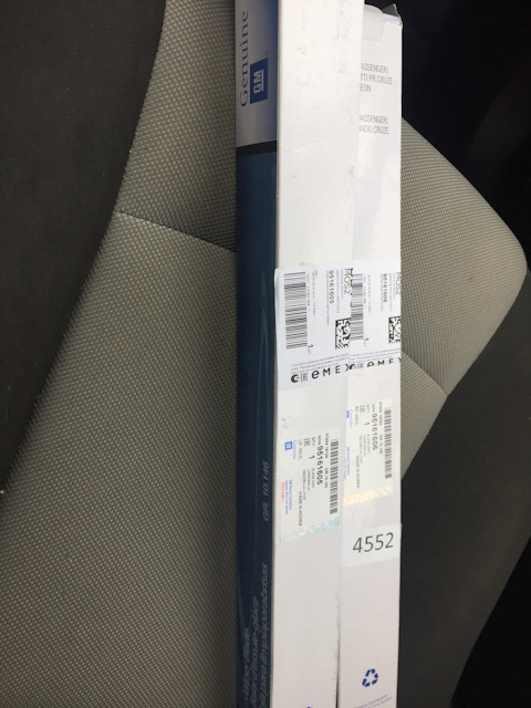 95161605 Щетка стеклоочистителя лобового стекла левая / Chevrolet Cruze ...