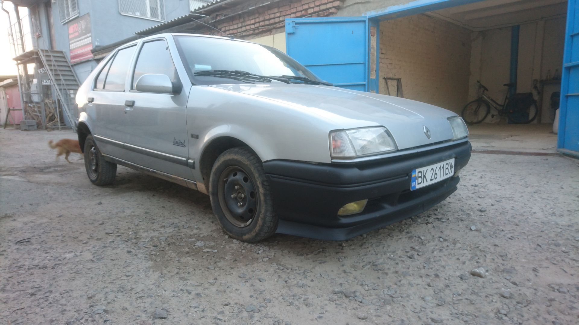Губа на авто — Renault 19, 1,9 л, 1991 года | тюнинг | DRIVE2
