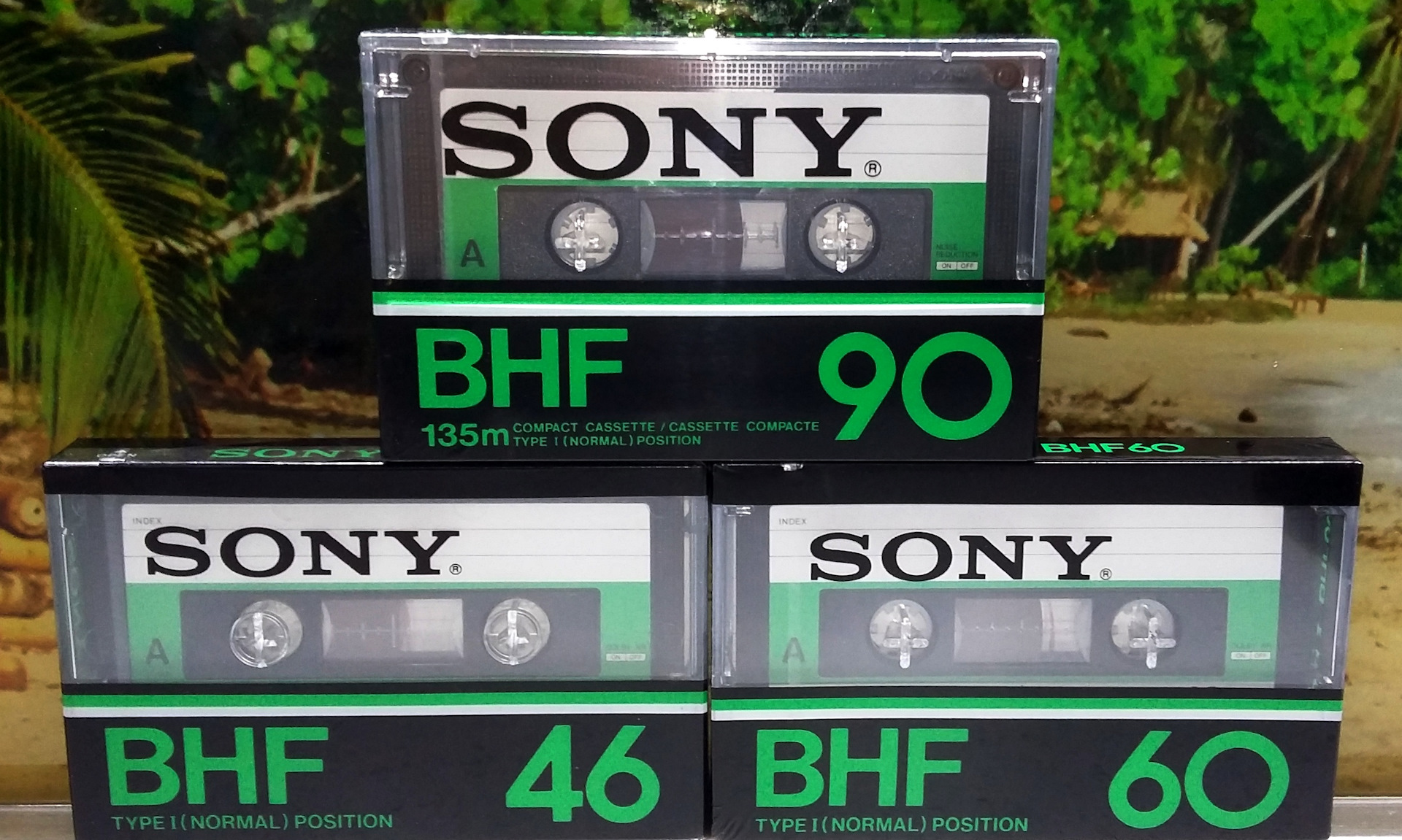 Каталог аудиокассет. Кассета Sony BHF 46. Магнитофон компакт кассеты сони. Кассета Sony HFX 90. Аудиокассета Sony AHF 1978.