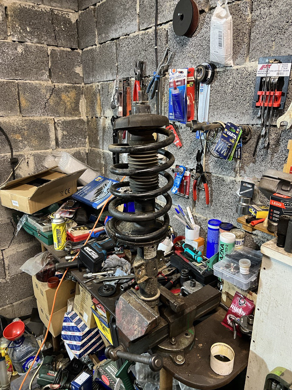 №6 — Как я залез в ходовку, поменял туманные фары и частичка kia в моей ...