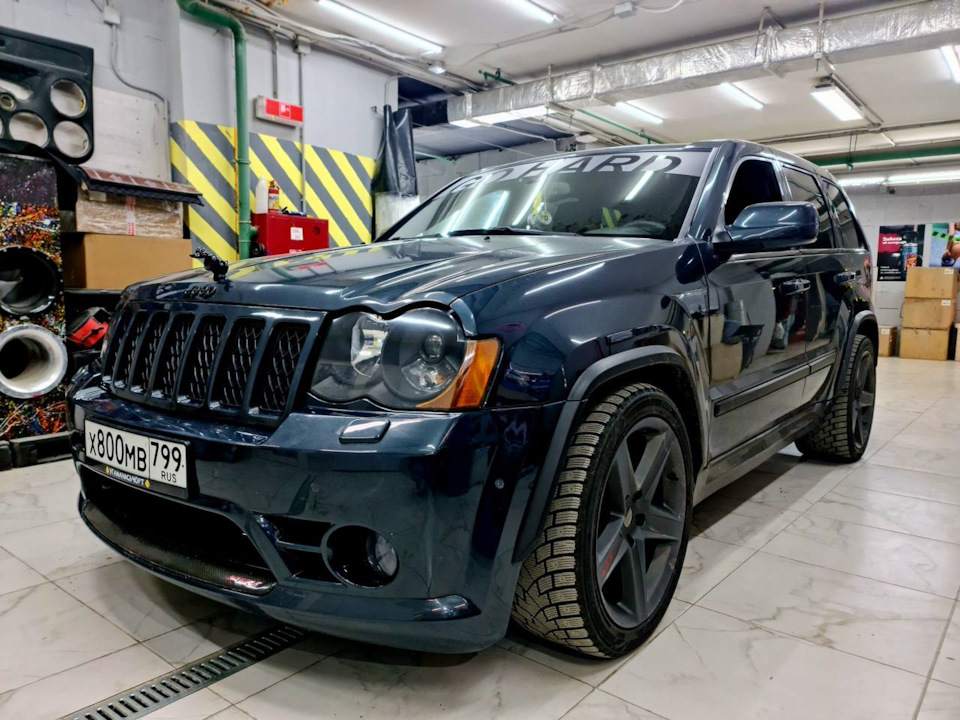 Jeep Grand Cherokee srt8 1080