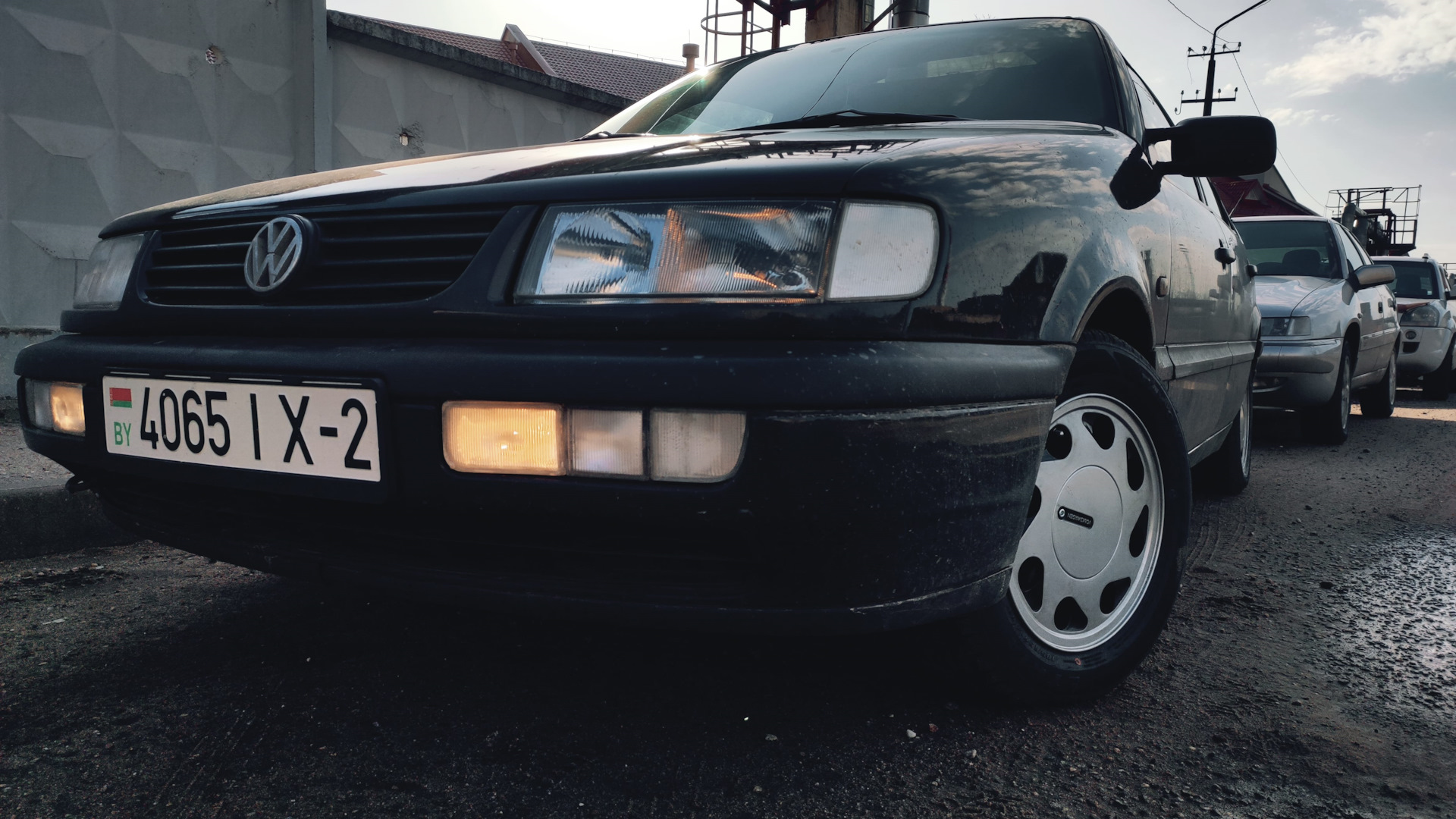 Volkswagen Passat B4 1.9 дизельный 1995 | Дедушка, чёрный металлик на DRIVE2