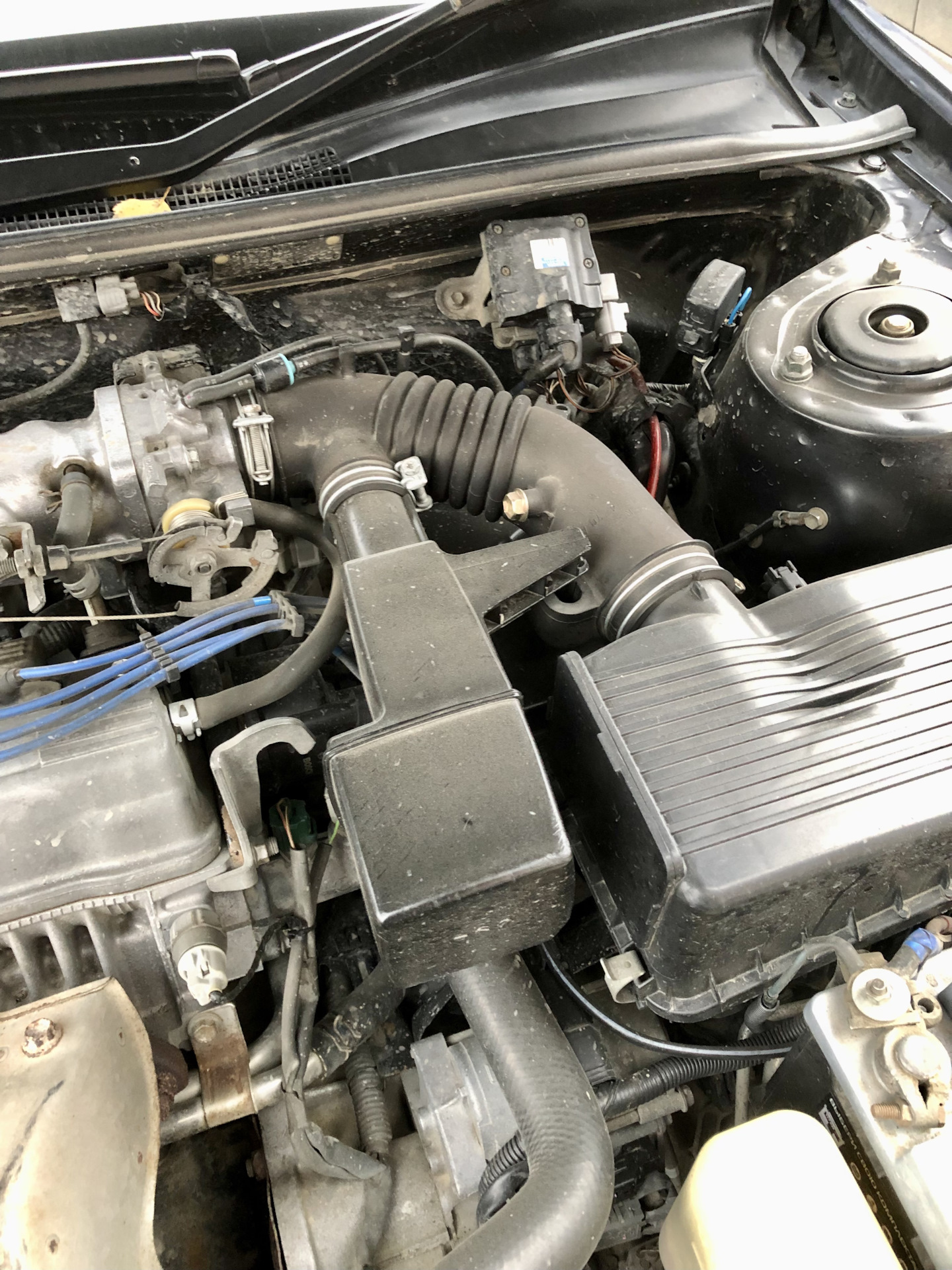 Замена гофры воздушного фильтра — Toyota Camry (V40), 1,8 л, 1995 года ...