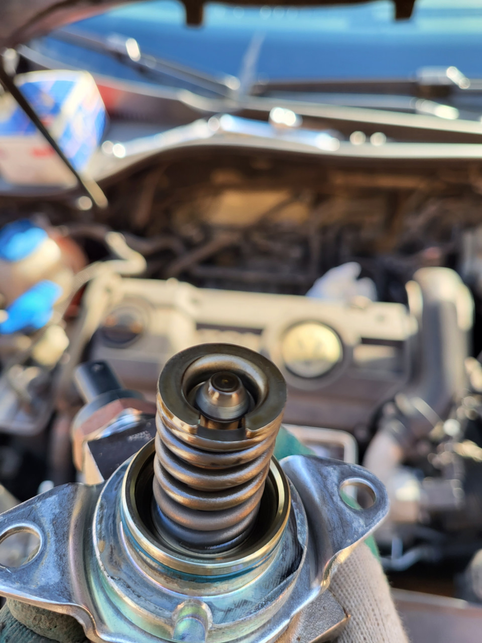 Как проверить тнвд 1.4 tsi. Тнвд 1.4 tsi caxa. замена тнвд 1.4 tsi caxa. насос тннд на vw jetta 6 1.4 caxa. замена сальника тнвд 1.4 caxa.