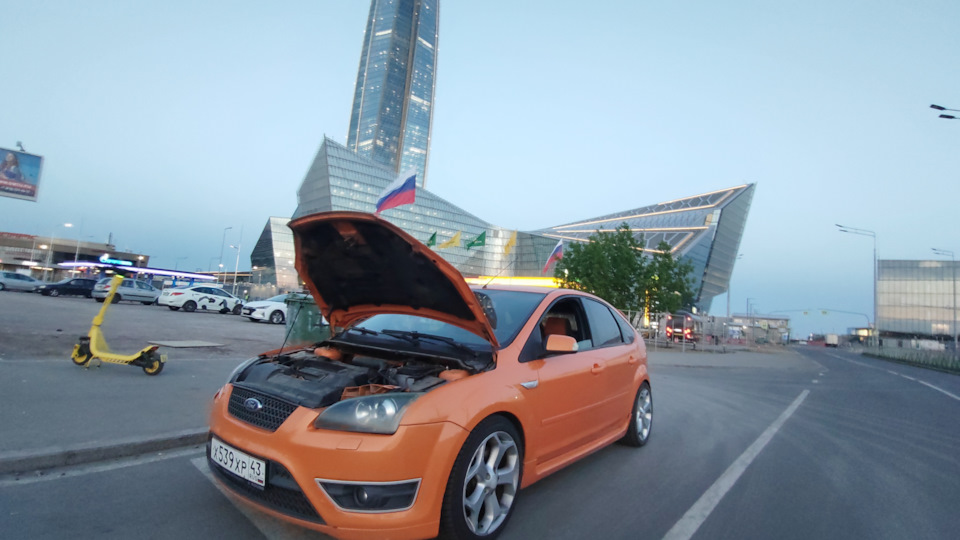 Ford Focus II ST 2.5 бензиновый 2007 на DRIVE2