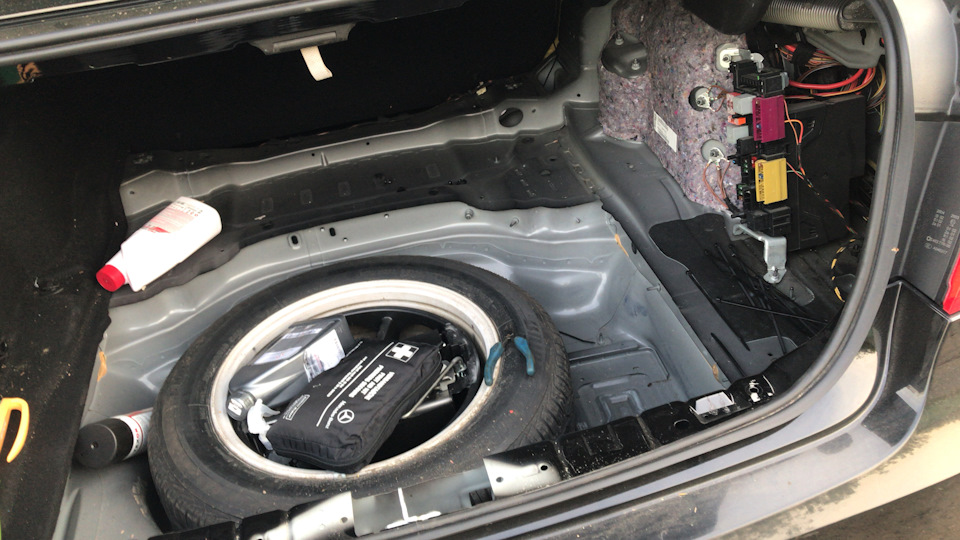 Фото в бортжурнале Mercedes-Benz E-Class (W212)