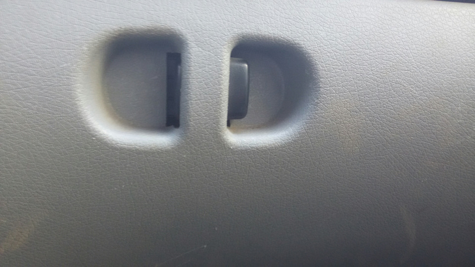 Сломался бардачок — Lada Калина универсал, 1,6 л, 2008 года | своими ...