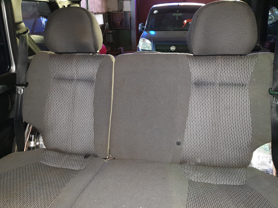 Кто какие сиденья ставил на ниву 5Д назад ? — Lada 4x4 5D, 1,7 л, 2013 года