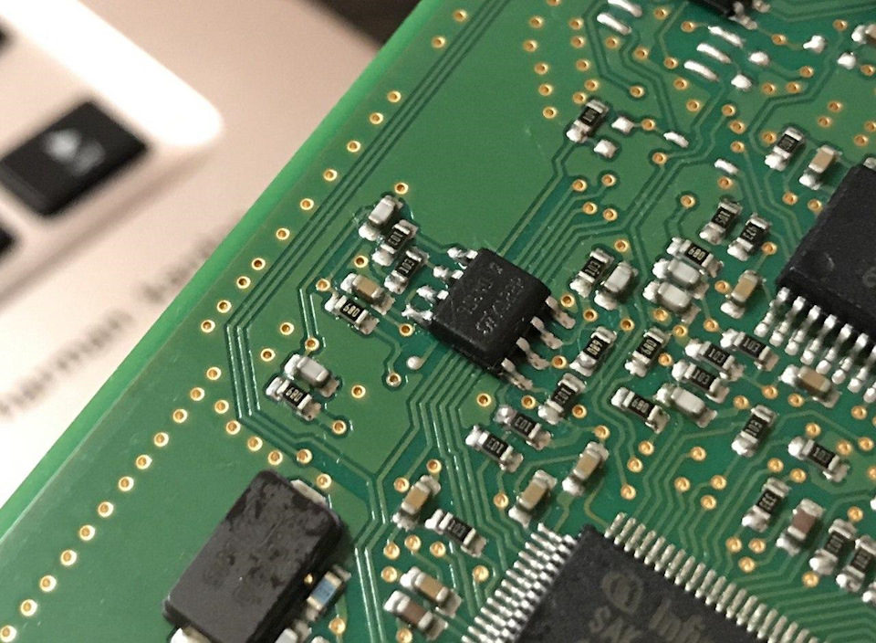 Перепайка микросхем. Перепайка se773. Японская CD перепайка на евро. Станок для перепайки чипов фото.