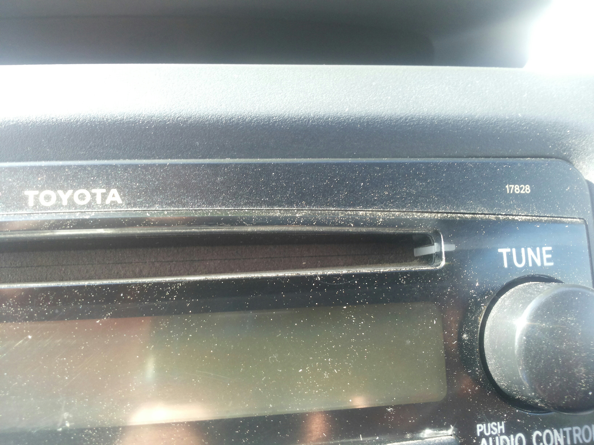 AUX в штатную магнитолу — Toyota Camry (XV30), 2,4 л, 2004 года ...