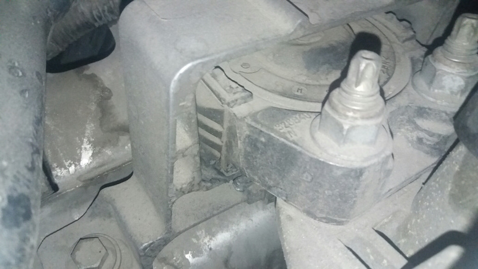Хотите Жести (подушка) — Ford Focus Hatchback II, 1,6 л, 2007 года ...