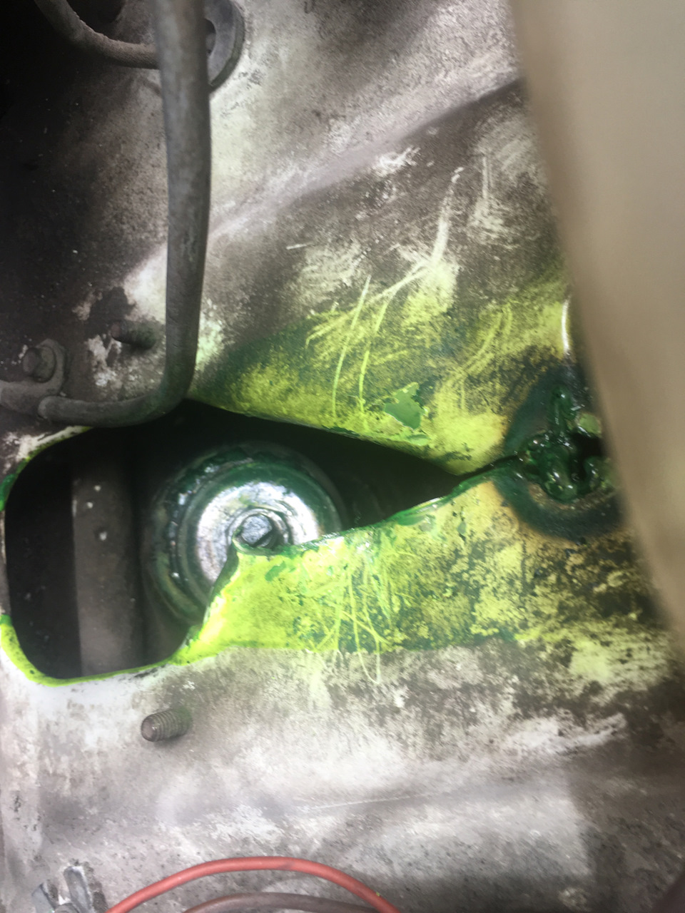 Ремонт опорной чашки амортизатора (перед) — Lada 21053, 1,8 л, 1999 ...