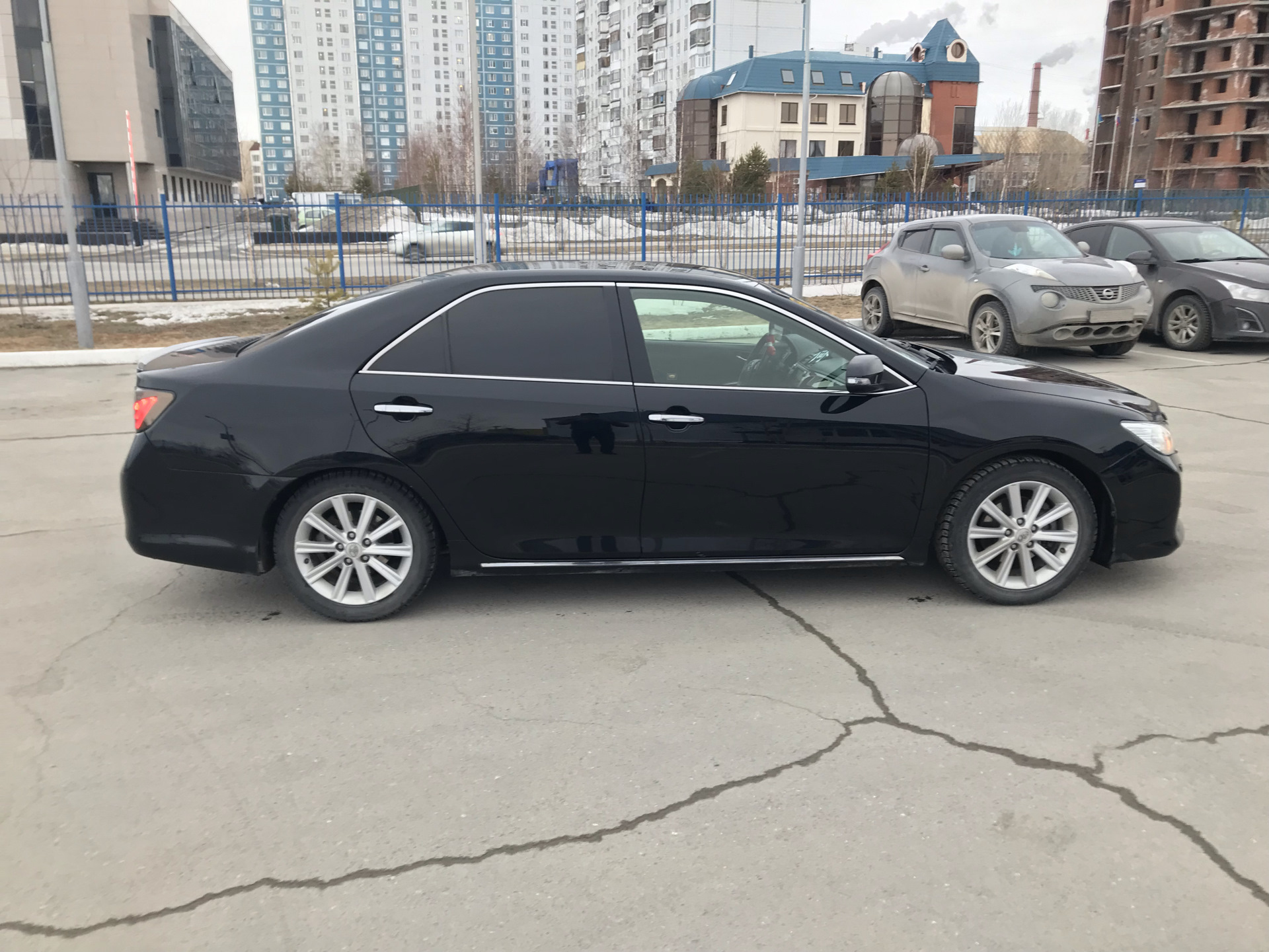 Камри 50 диски фото Срочно куплю! - Toyota Camry (XV50), 2,5 л, 2011 года колёсные диски DRIVE2