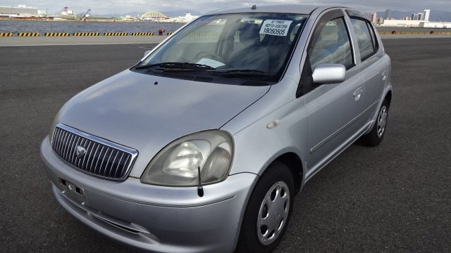 Toyota Vitz (10) 1.3 бензиновый 1999 | на DRIVE2