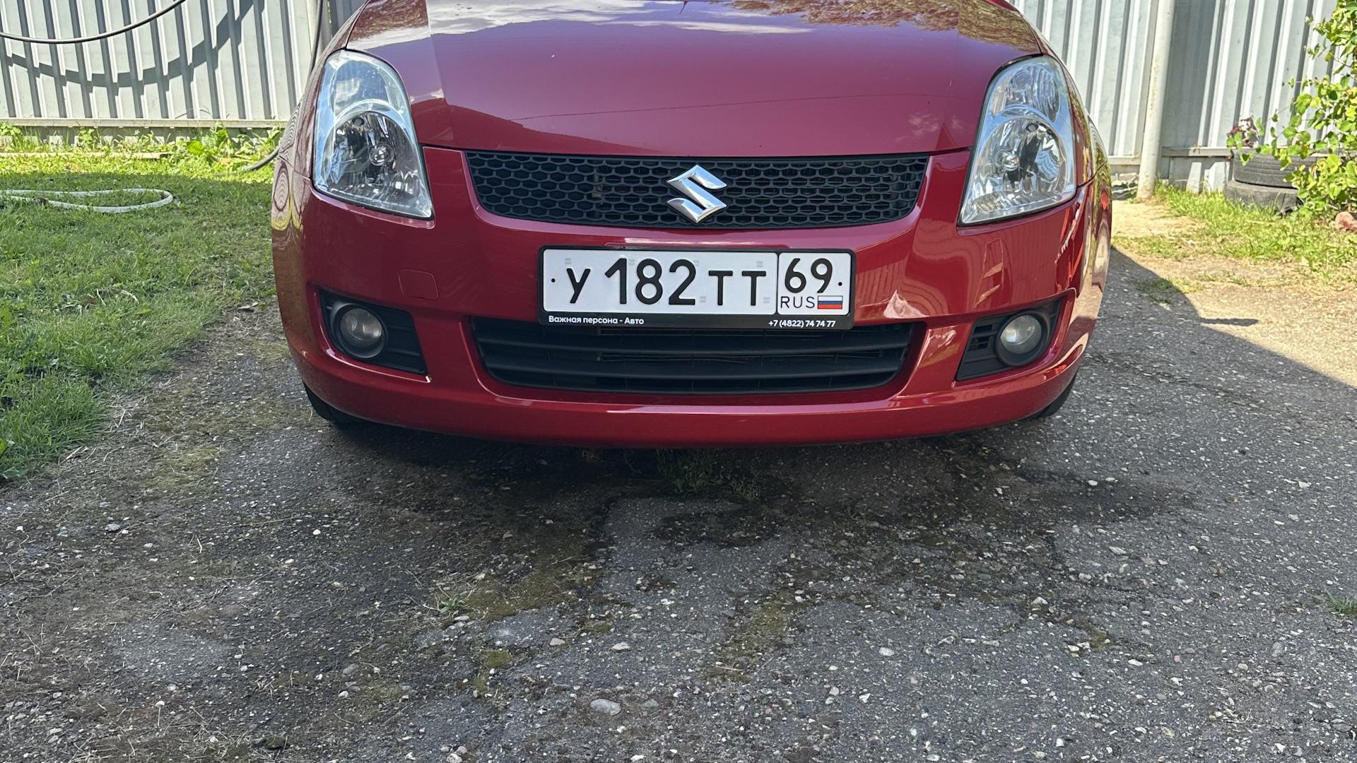 Suzuki Swift (2G) 1.3 бензиновый 2008 | Красный металлик на DRIVE2