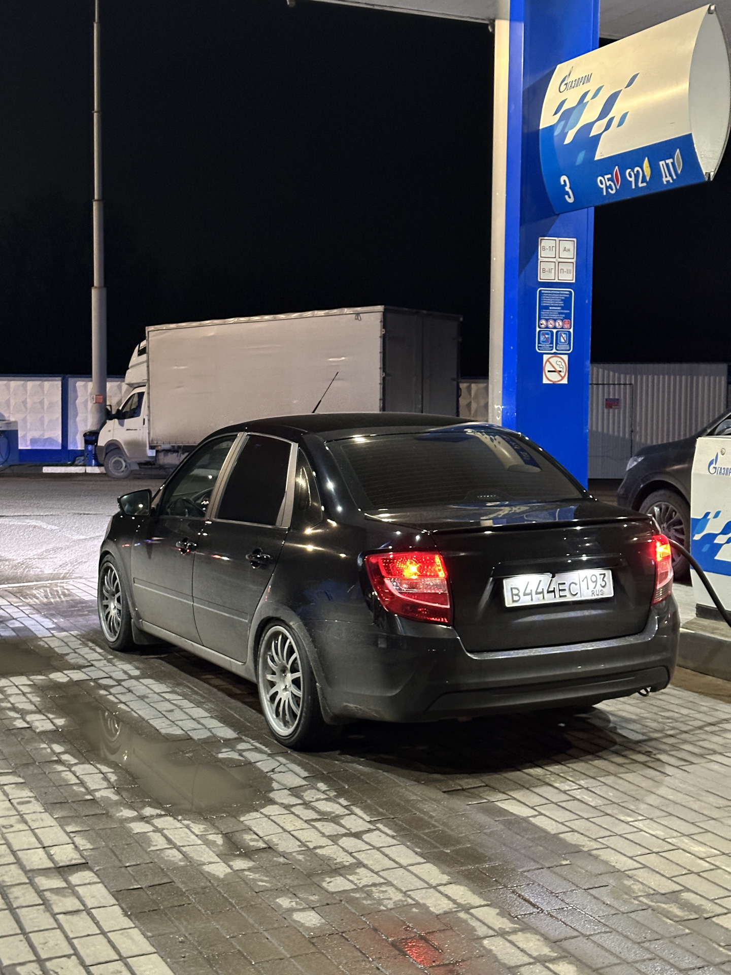 Добро пожаловать))) Слики r17 на гранте фл 😄 — Lada Гранта (2G) FL, 1,6 ...