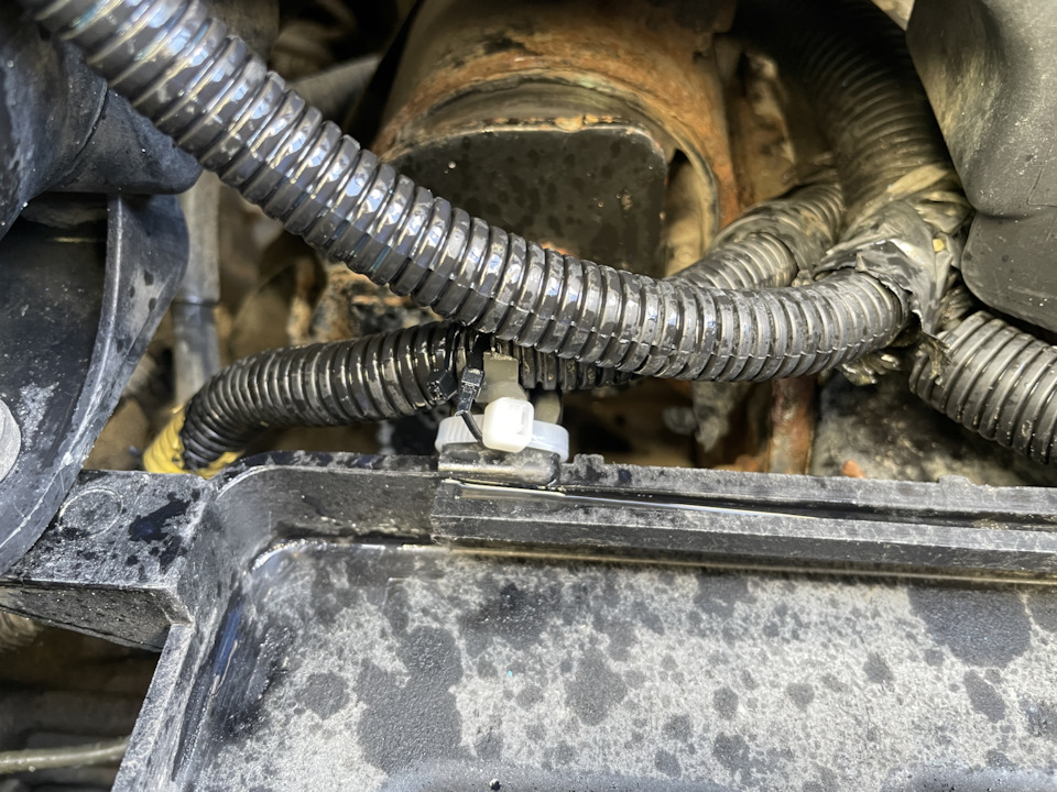 Таких мелких приколов в машине вероятно много. — Hyundai Accent (2G)