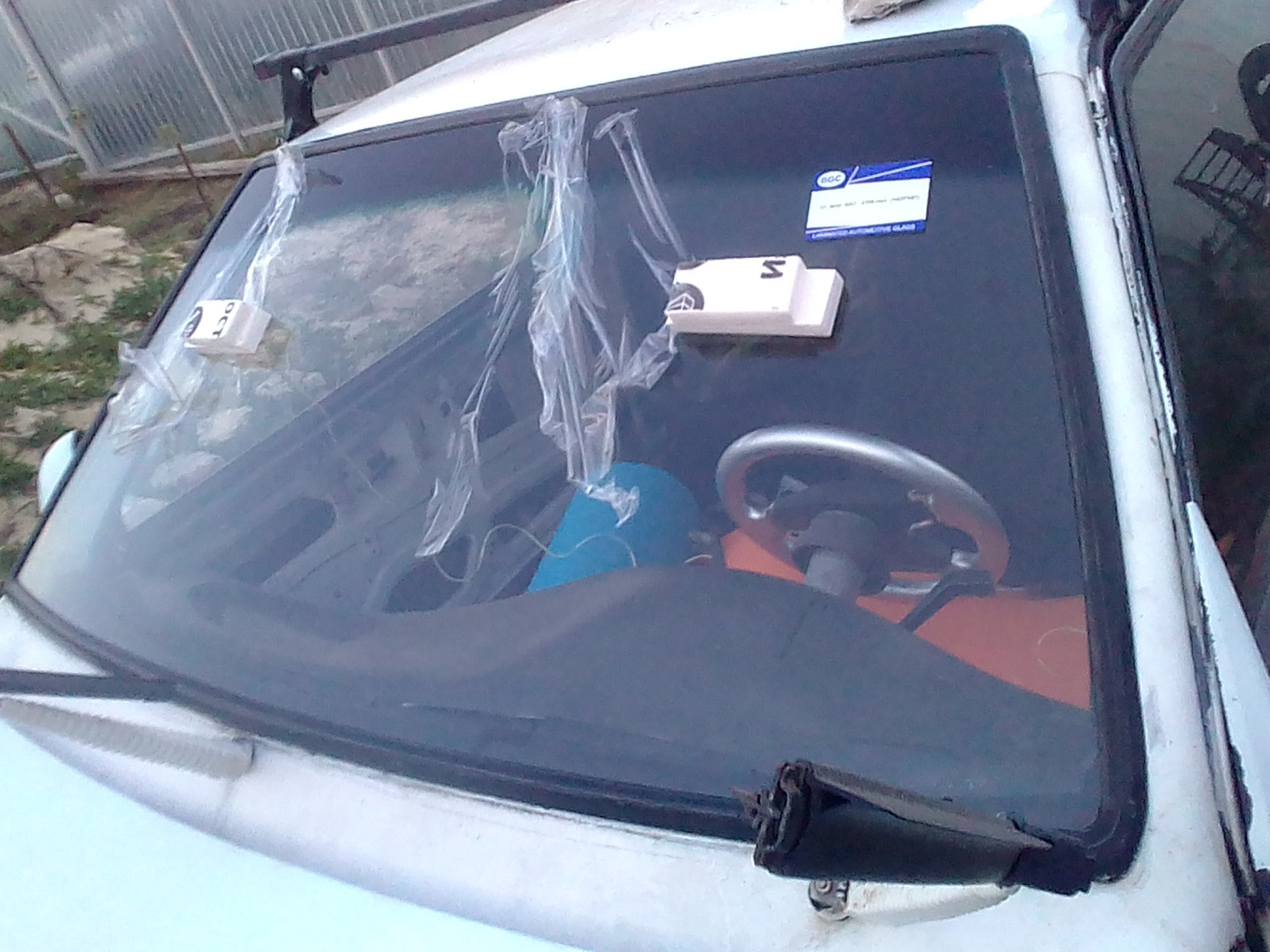 Замена лобового стекла. — Lada 2108, 1,3 л, 1989 года | поломка | DRIVE2