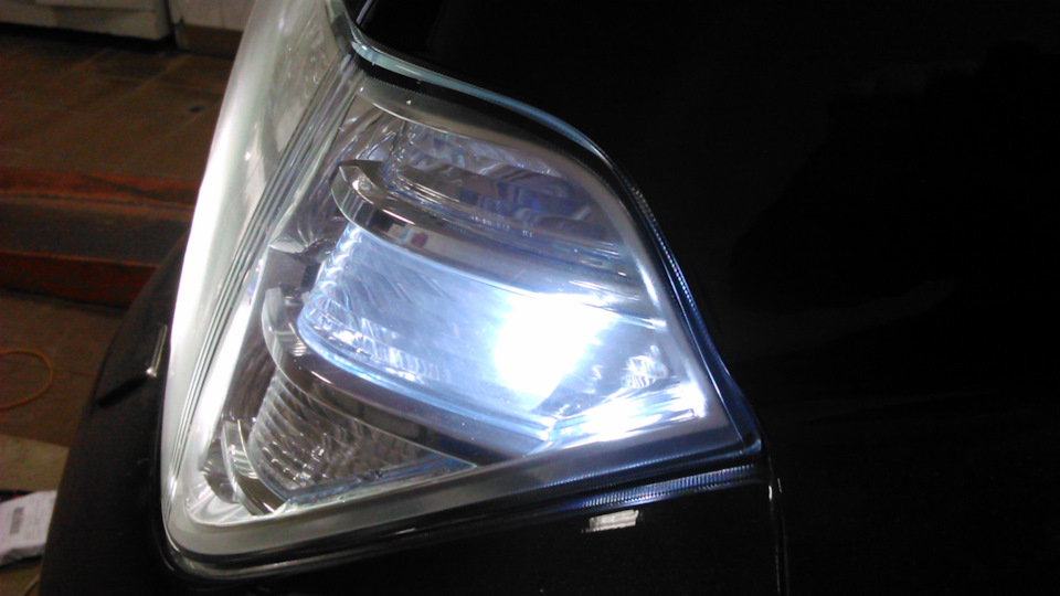 LED в габариты и подсветку номера — Nissan Pathfinder (3G), 2,5 л, 2013 ...