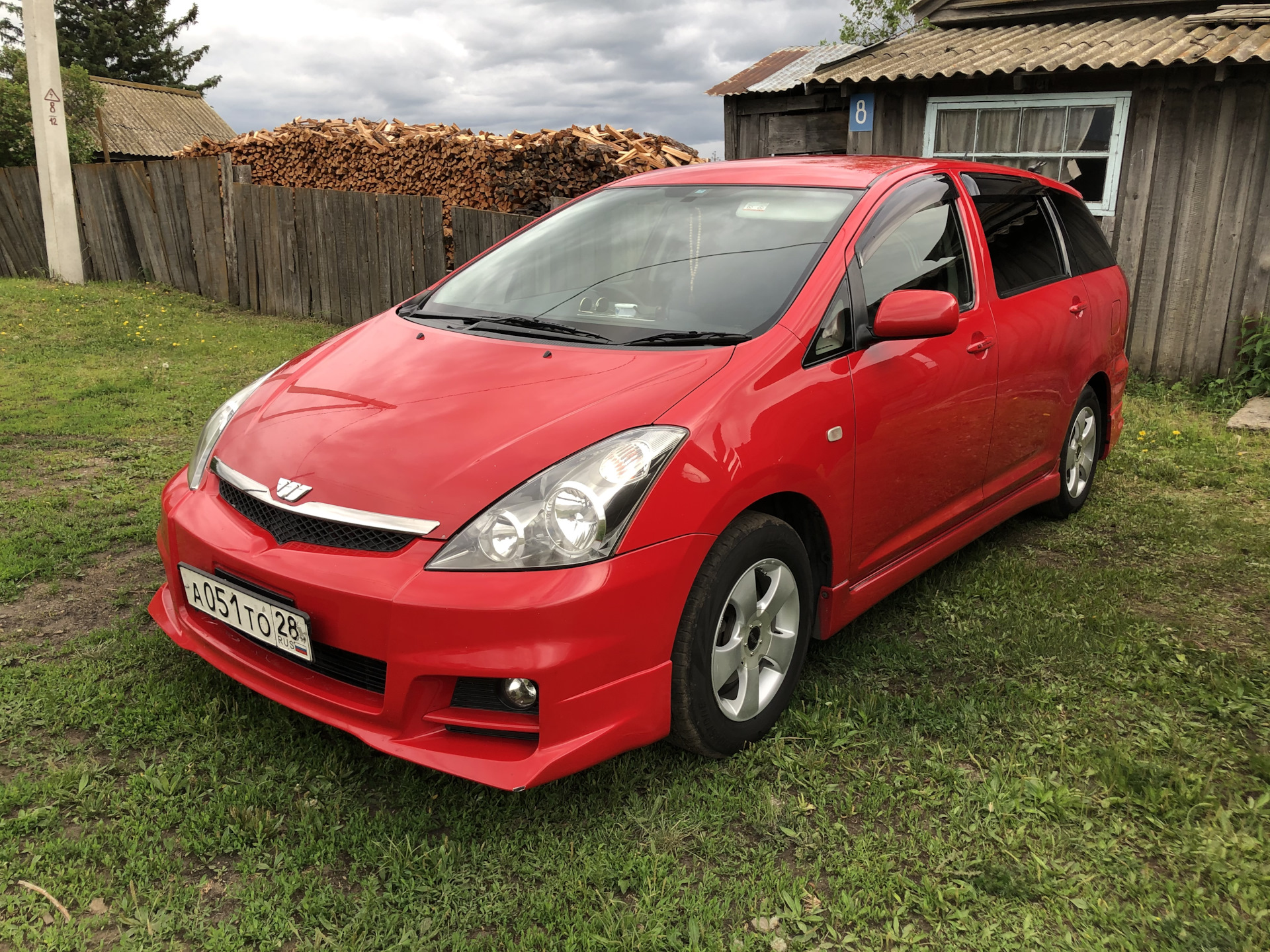 Toyota wish. Toyota Wish 1.8. Тойота Виш 10. Тойота Виш ae10. Тойота Виш новая.