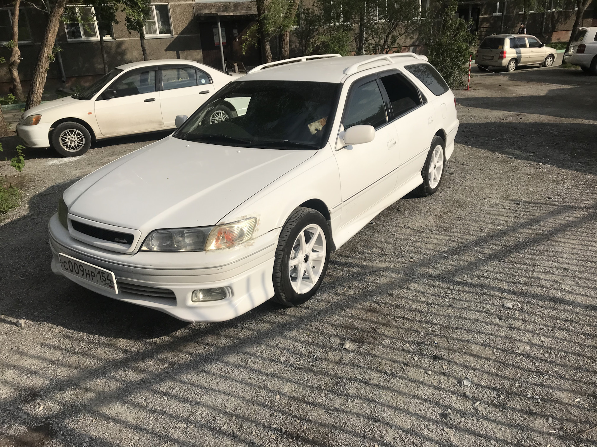 Toyota Mark 2 Qualis занижение