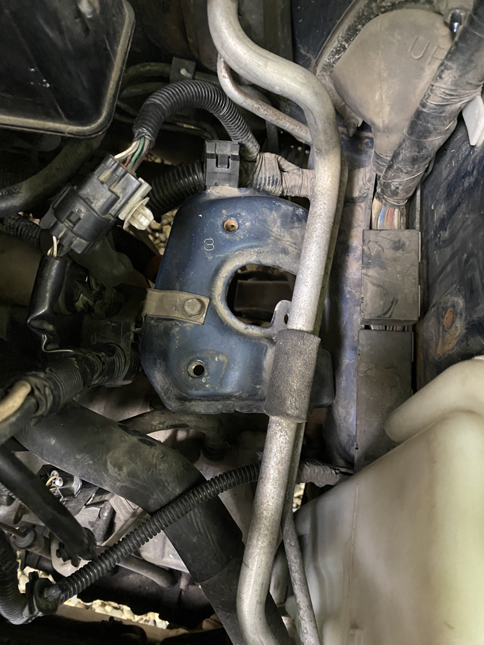 Замена стартера Митсубиси ек вагон Н81 — Mitsubishi eK, 0,7 л, 2003 ...