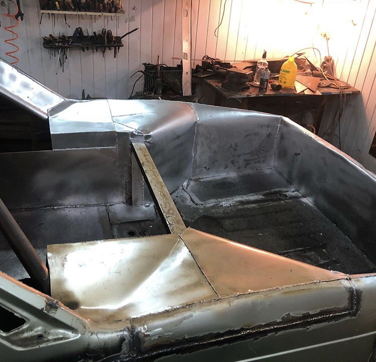 варим кузов. металл для ремонта кузова автомобиля. варим кузов. варим кузов. сварка распила кузова.