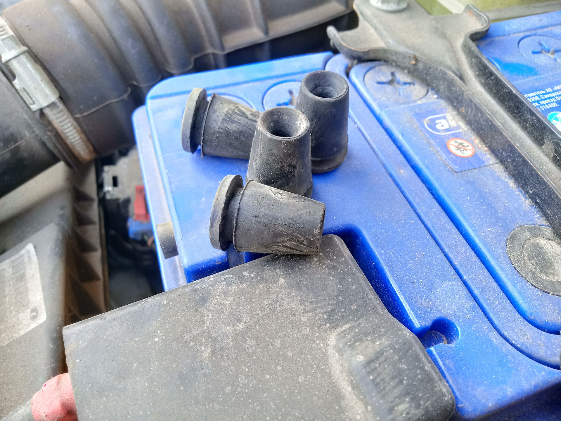 Клапана гранта спорт. Крепежа для экрана двигателя Гранта.