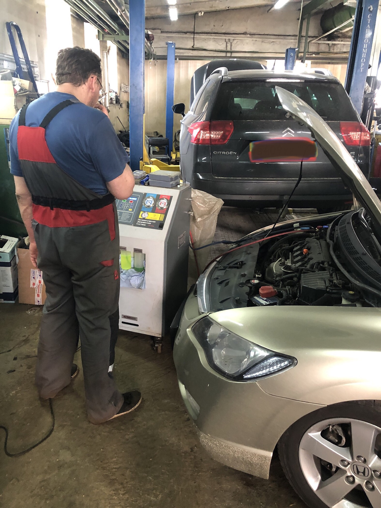 Заправка кондиционера, чистка испарителя — Honda Civic 4D (8G), 1,8 л ...