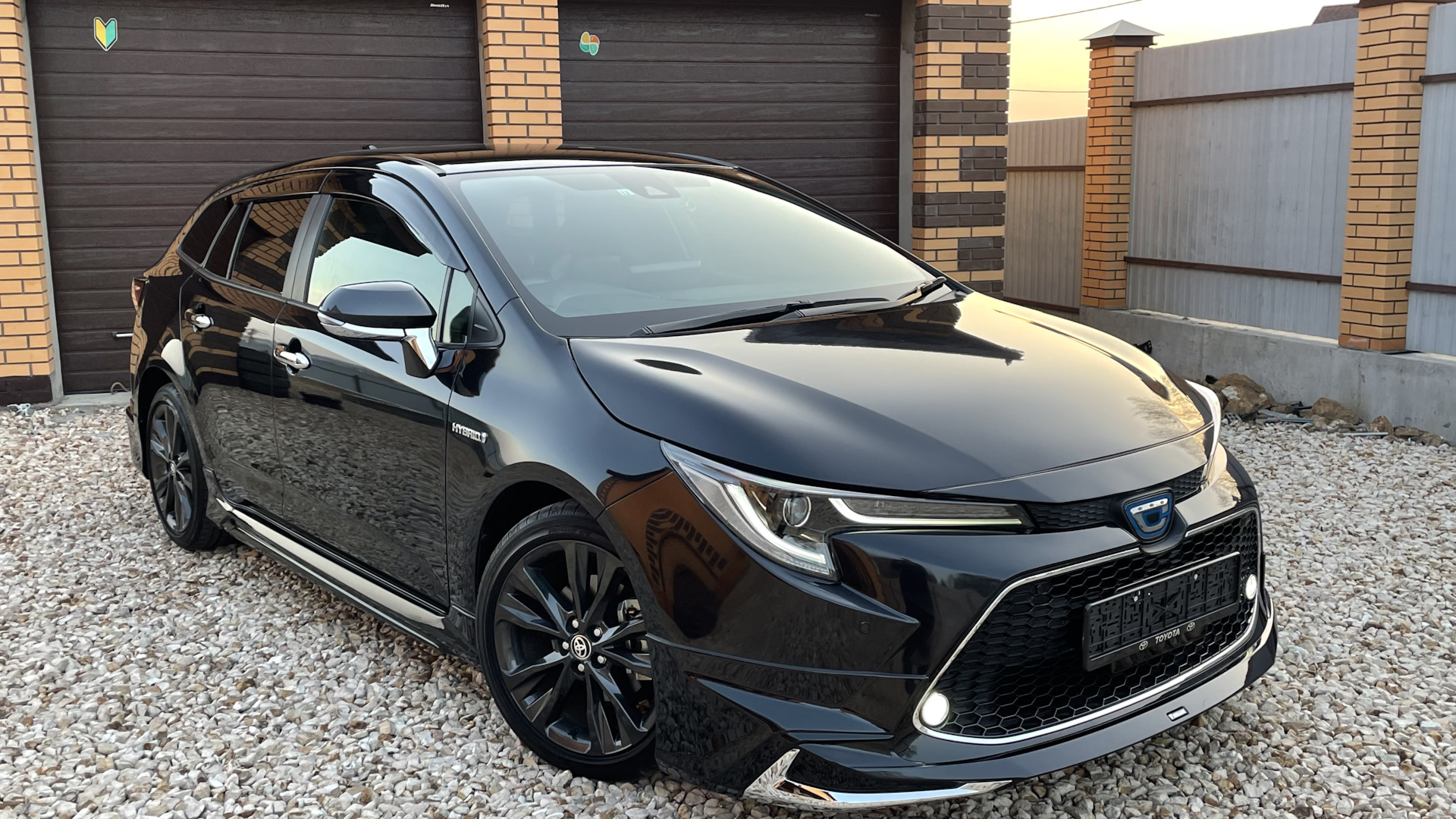 Touring wxb. Toyota corolla touring 2022. Toyota corolla 2019 тауринг спорт. Touring wxb. Touring wxb.