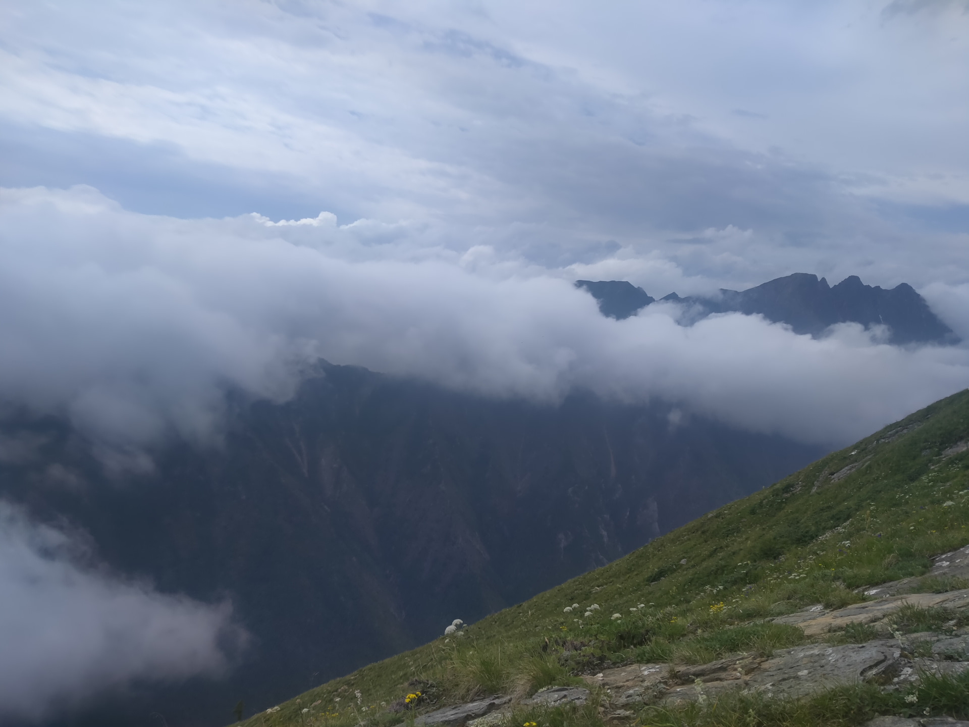 Пик любви Аршан фото с поселка